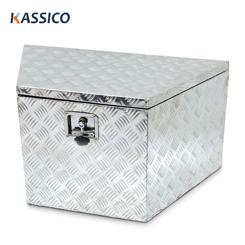 Caja de herramientas de aluminio con barra de tiro montada